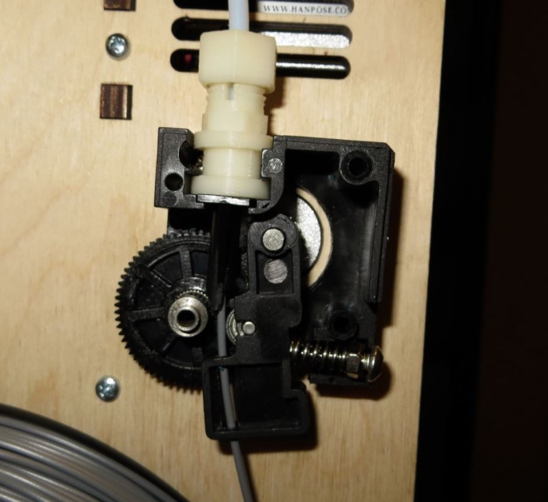 Titan extruder 9.JPG